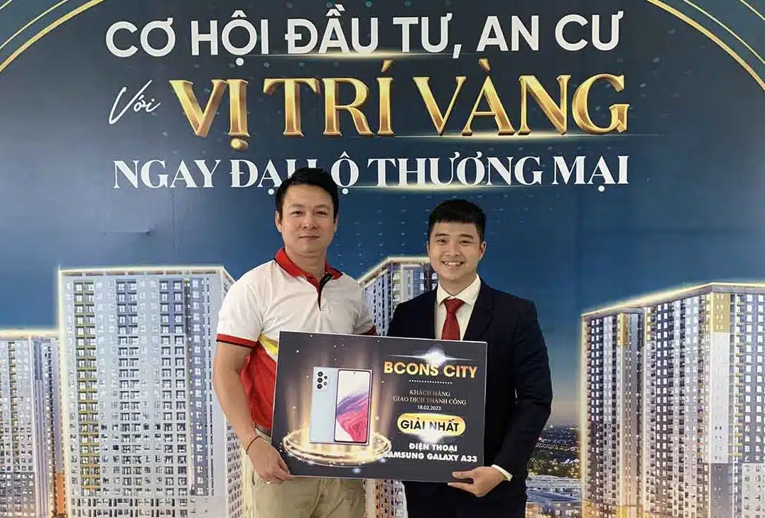 Trao-giải-nhất-sự-kiện-tại-nhà-mẫu-Bcons-City