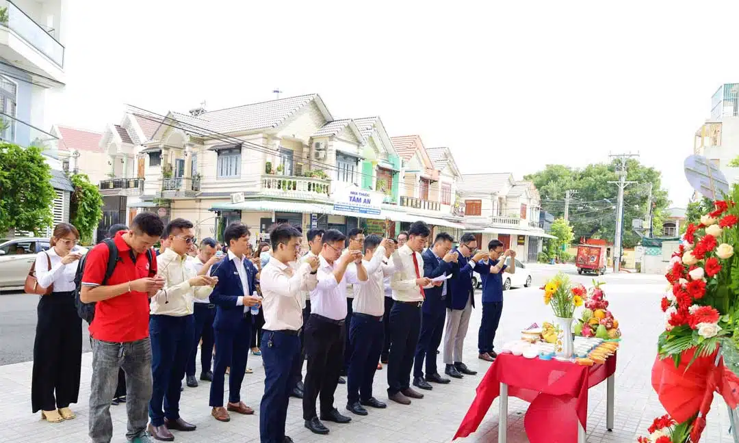 Khai trương nhà mẫu Bcons Bee Khu Phố Nội Hóa