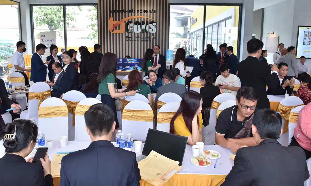 Chương Trình Giới Thiệu Bcons Avenue Xa Lộ Hà Nội 10 Khách hàng chuyển cọc tại sự kiện giới thiệu Bcons Avenue