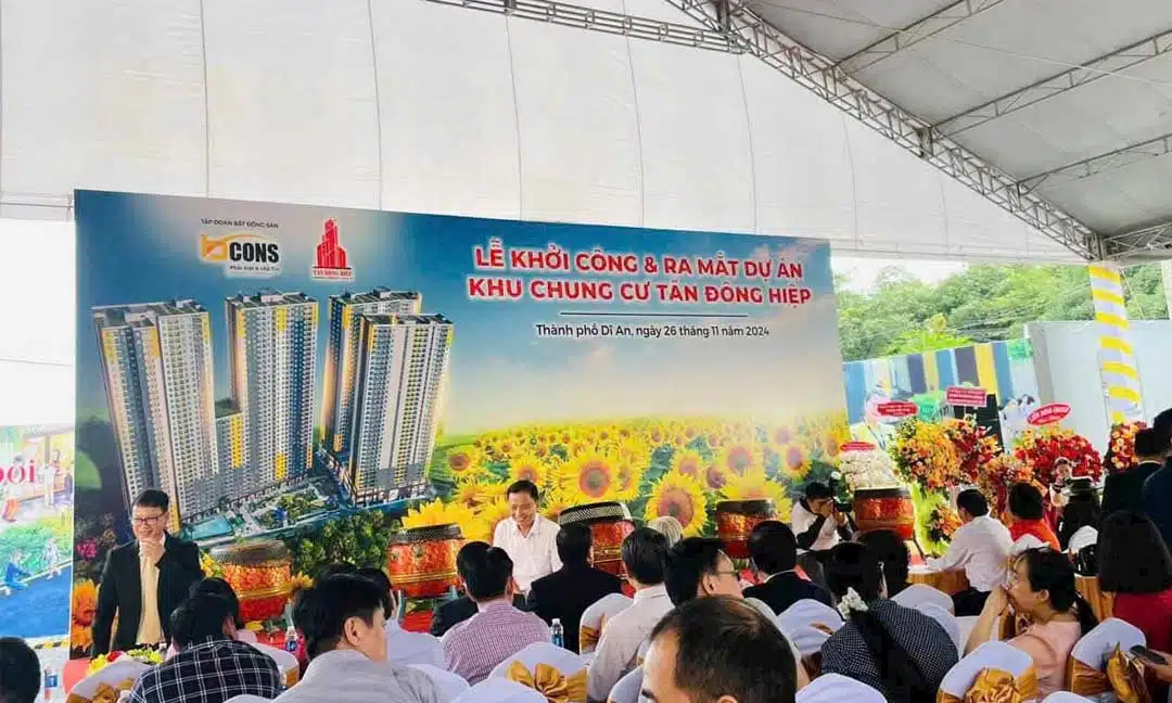 Lễ Khởi Công Bcons Solary Và Ra Mắt Dự Án Ngày 26/11/2024 8 Ông Lê Như Thạch giao lưu với khách mời