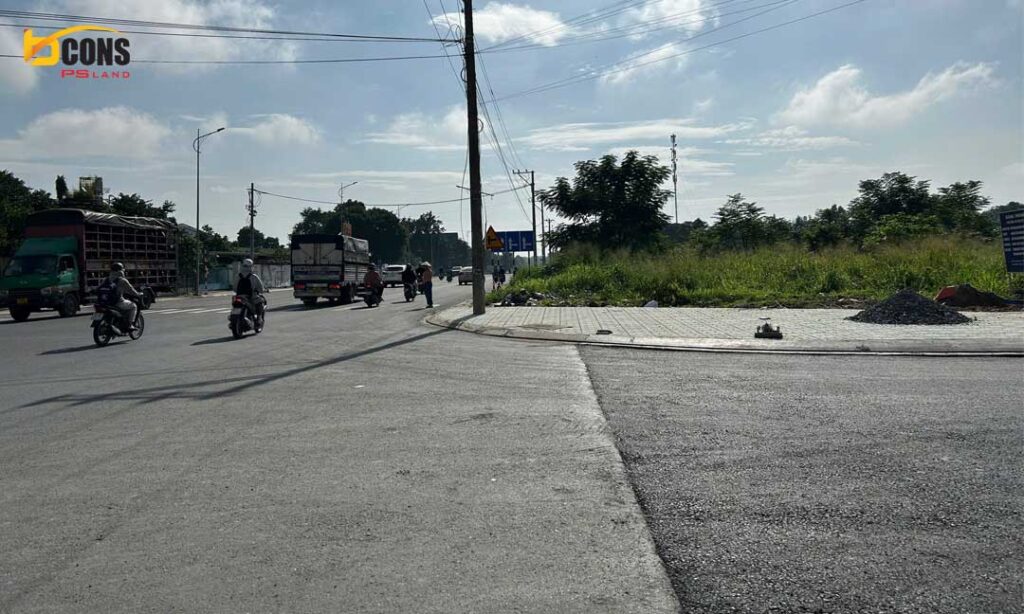 Ngã ba Tôn Thất Tùng và Thống Nhất