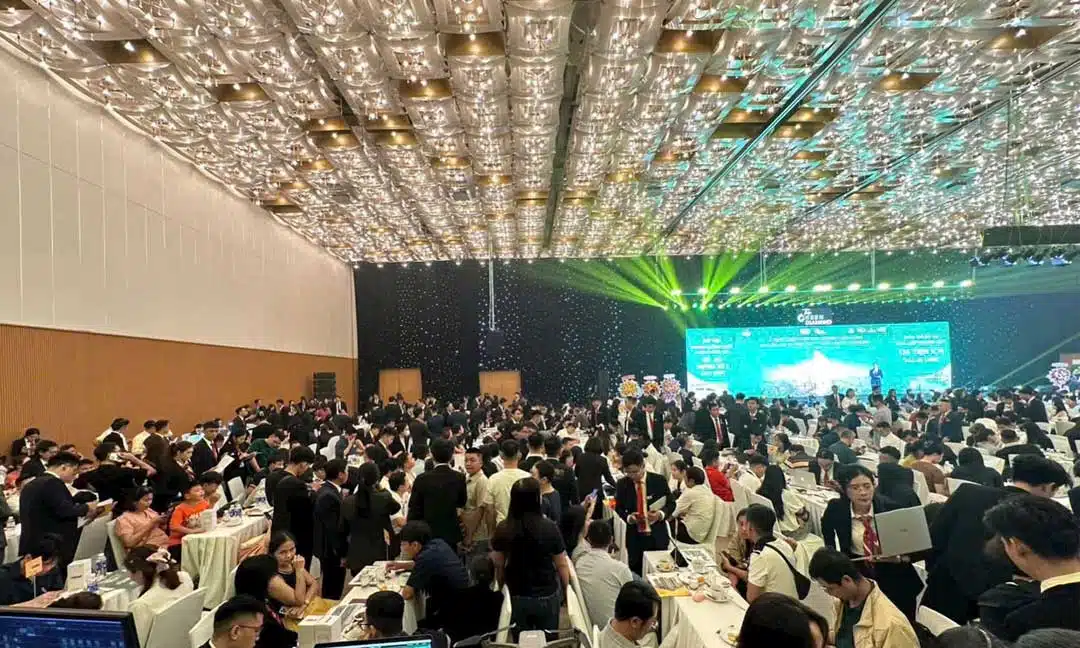 Lễ Giới Thiệu Bcons City 2 Tháp Green Diamond 05/10/2025 9 Khách hàng tham dự bốc thăm may mắn