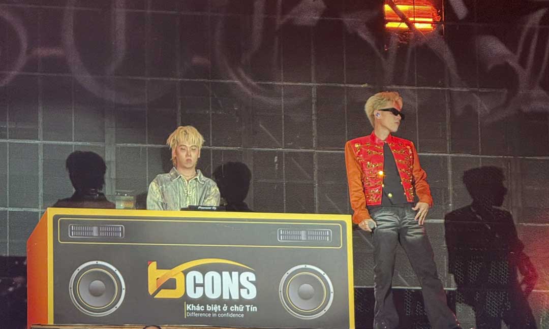 Sự kiện khai trương Bcons City Mall ngày 04/11/2025 9 Phần trình diễn của Quang Hùng MasterD tại Bcons City Mall